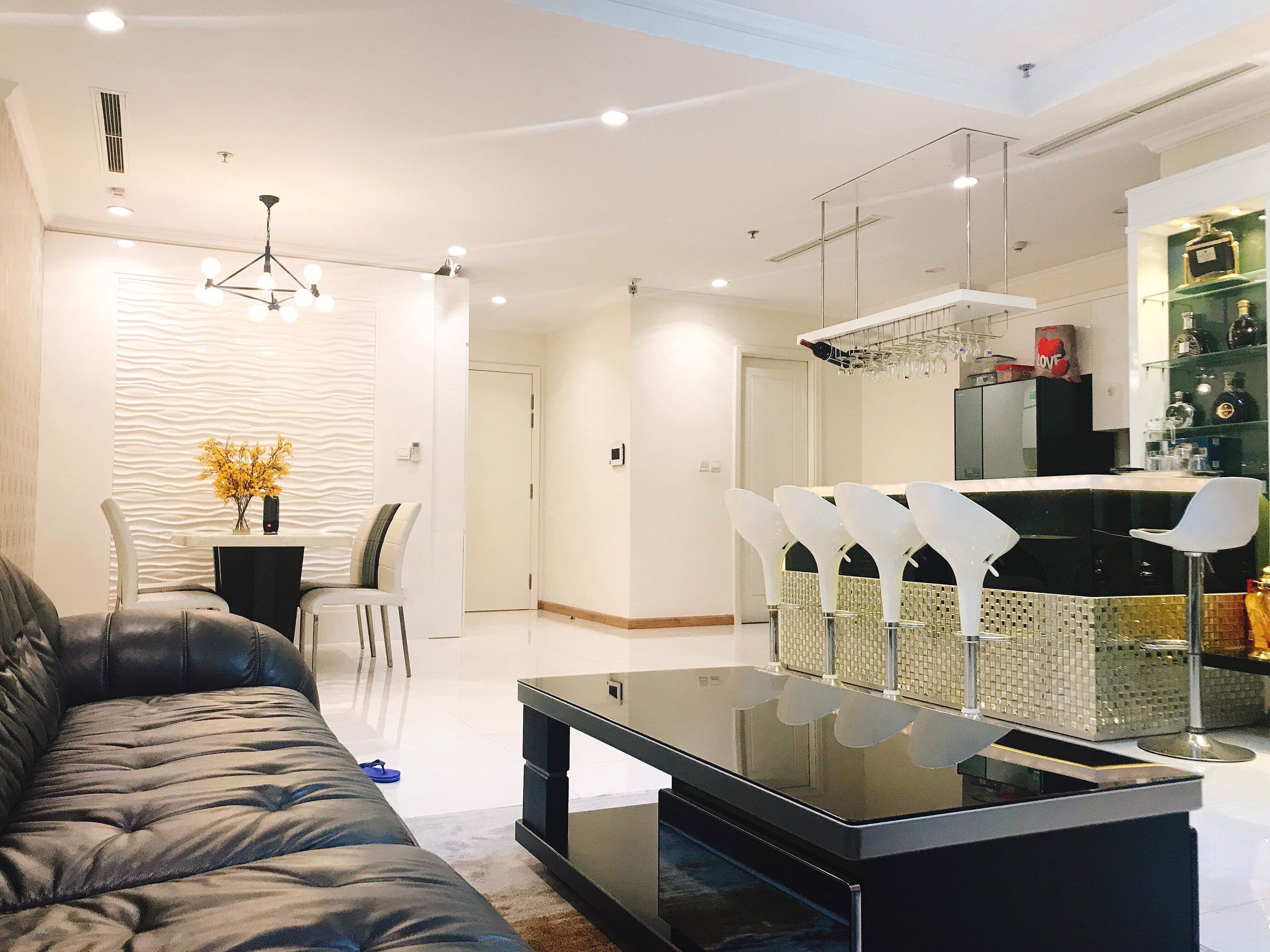 Cần cho thuê căn 3pn tòa Central 1 giá 1600$ dự án vinhomes central park